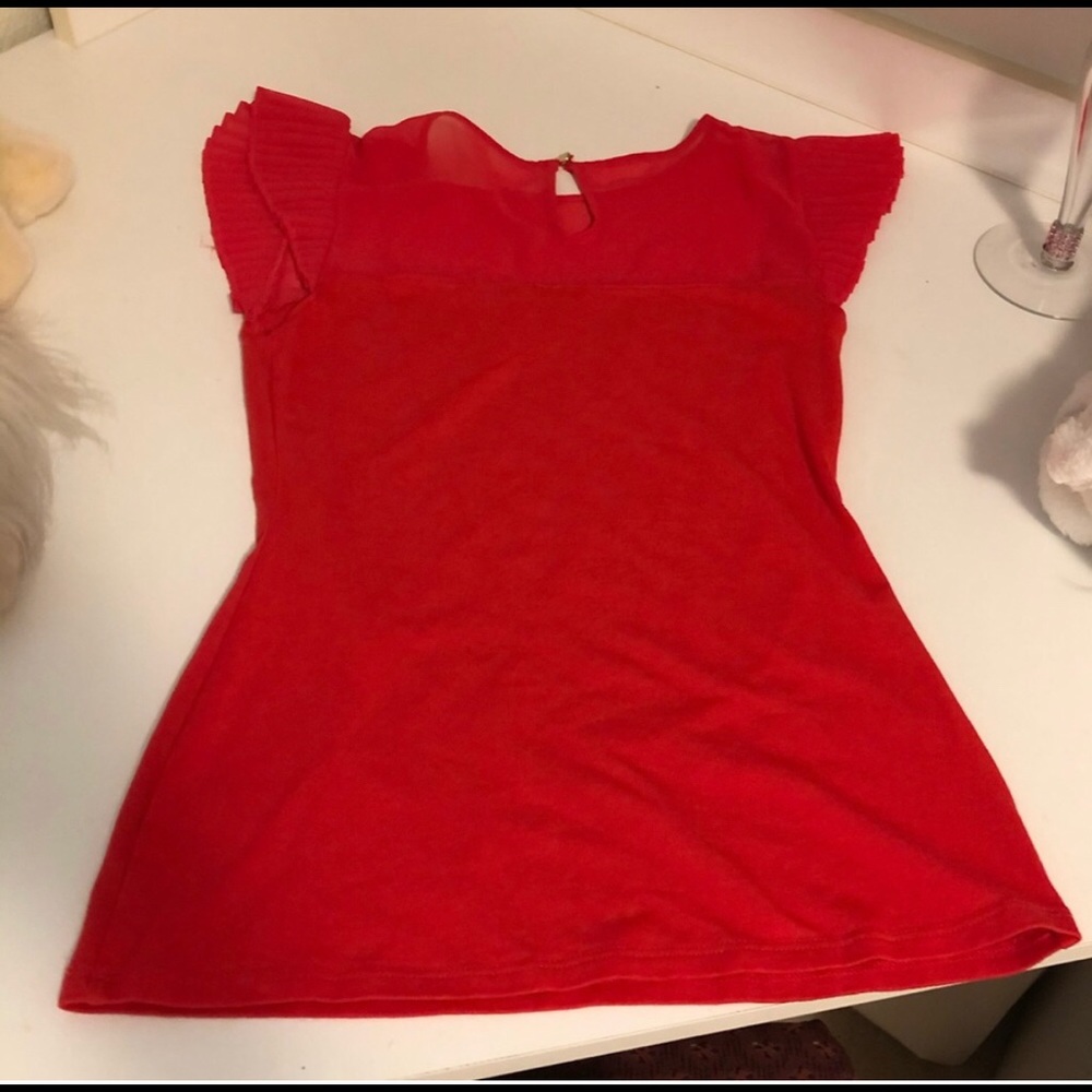 Express red top with short accordian sleeves - Picture 5 of 6